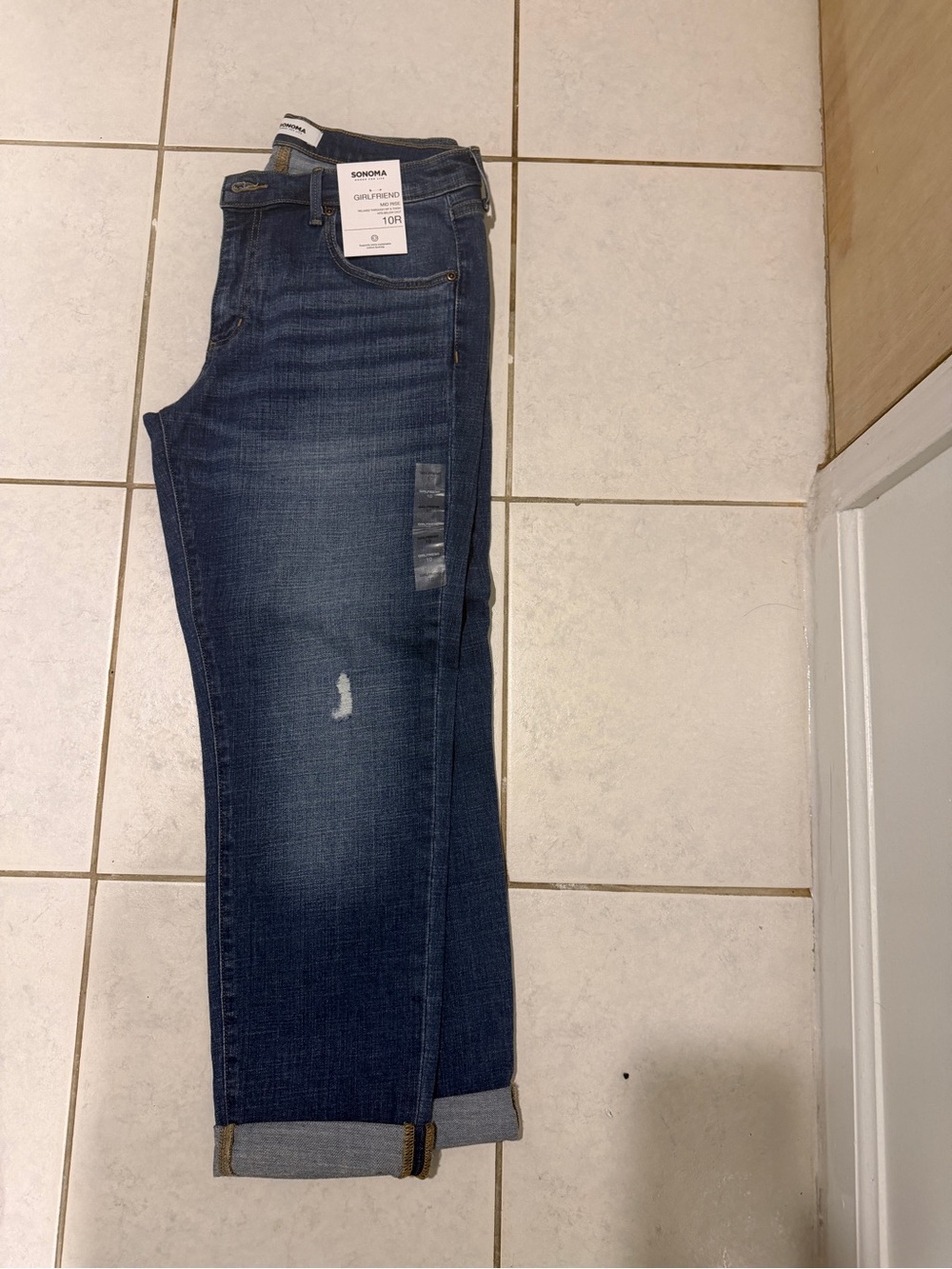 Woman’s  Dark Blue girlfriend mid rise  Jeans